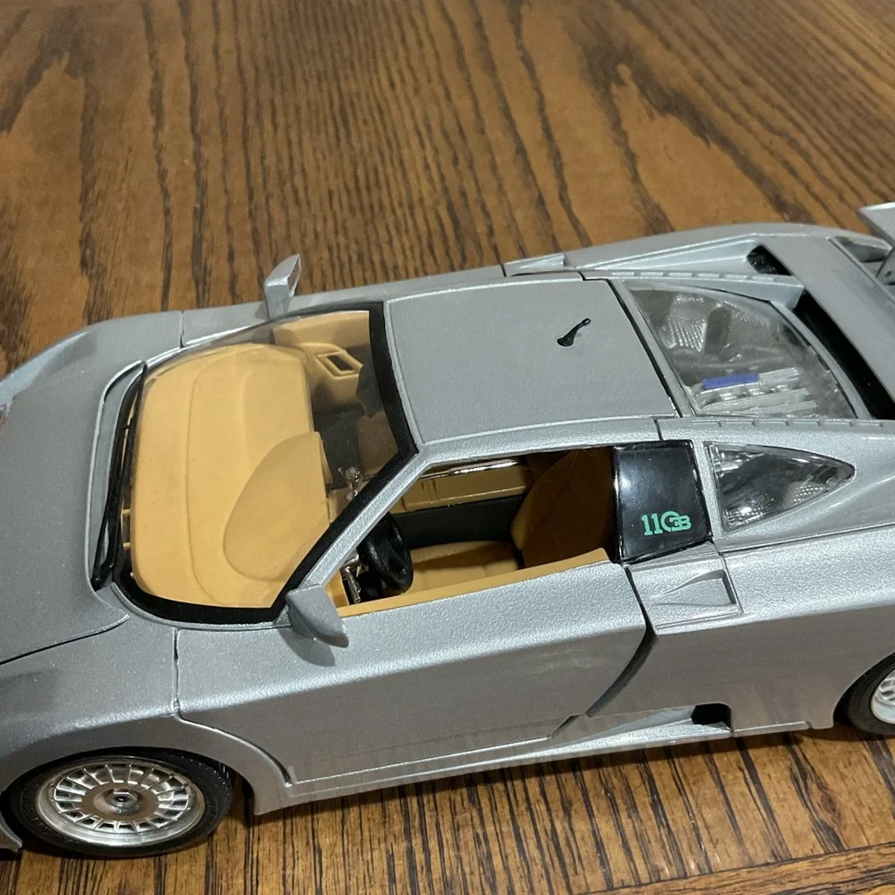 Bugatti Eb Die Cast Model Car with Black Undercarriage 1/18